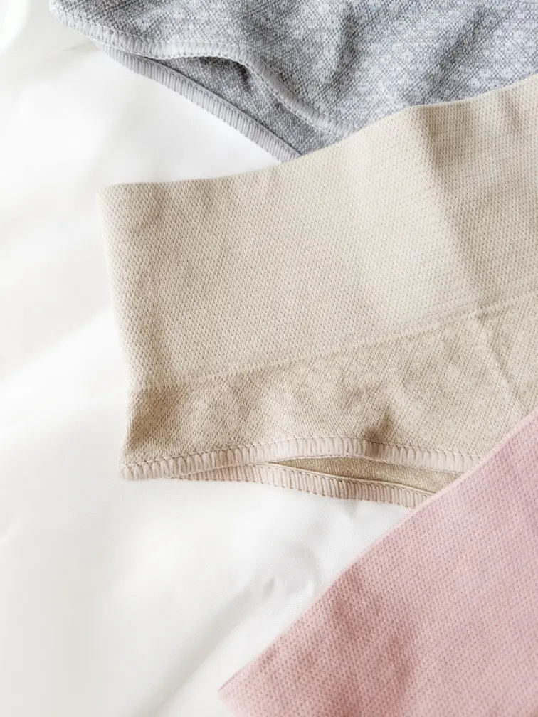 Набір із 6 трусиків Стрінги.